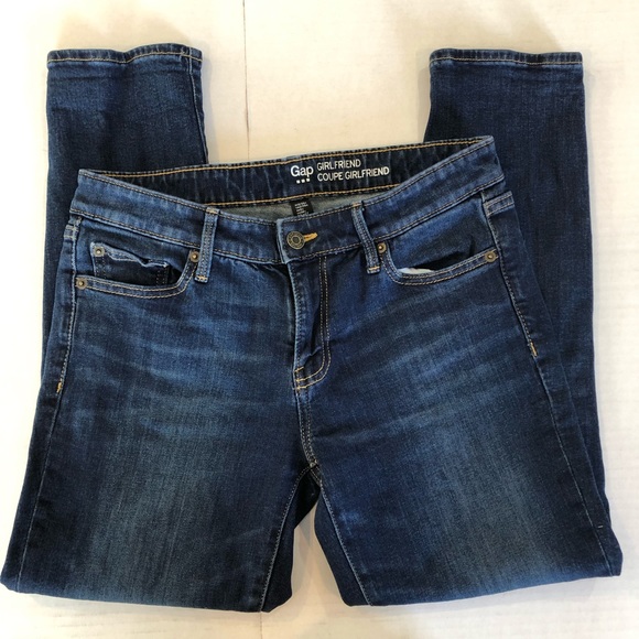 GAP Denim - GAP Girlfriend Jeans, size 2/26 Short.  T74